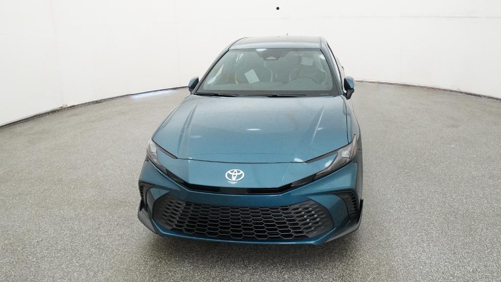 2025 Toyota Camry SE photo 2