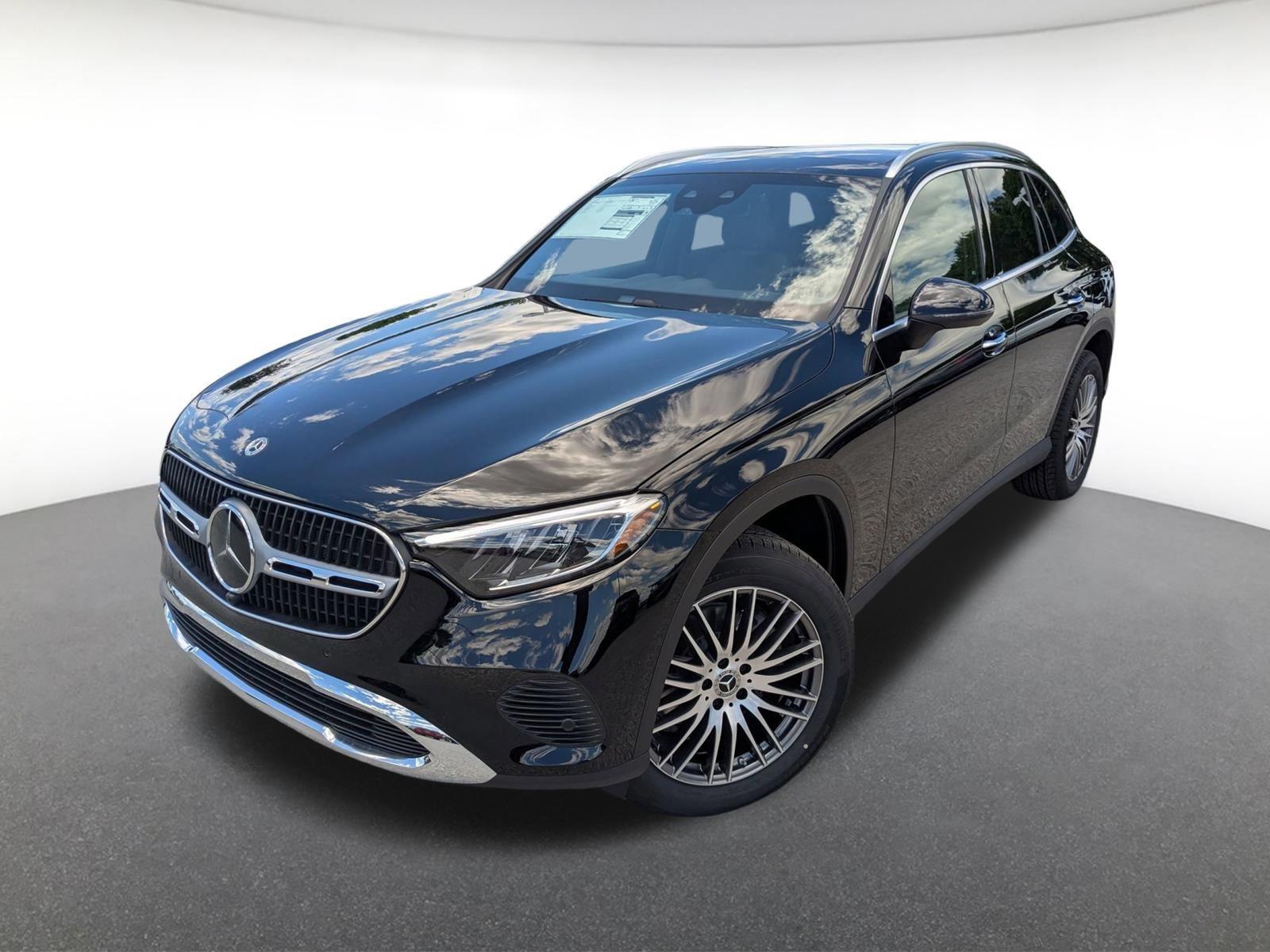 2025 Mercedes-Benz GLC Base's photo