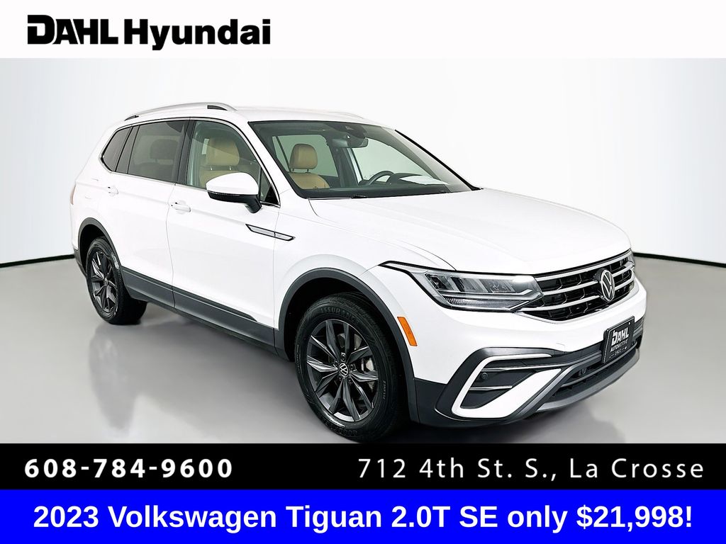 2023 Volkswagen Tiguan SE's photo