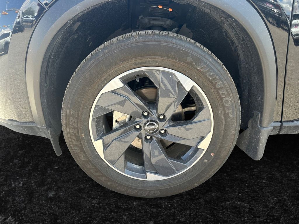 2024 Nissan Rogue SV photo 19
