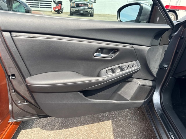 2025 Nissan Sentra SV photo 18