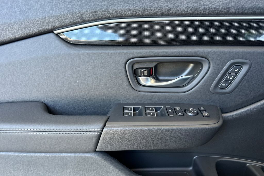 2025 Honda Pilot Elite photo 11