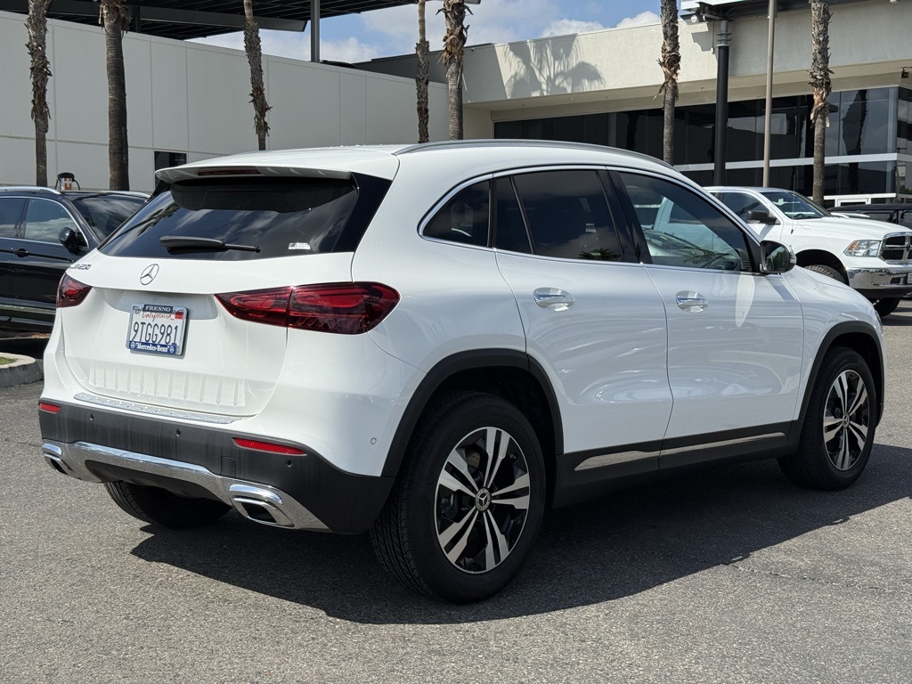 2025 Mercedes Benz GLA 250 photo 4