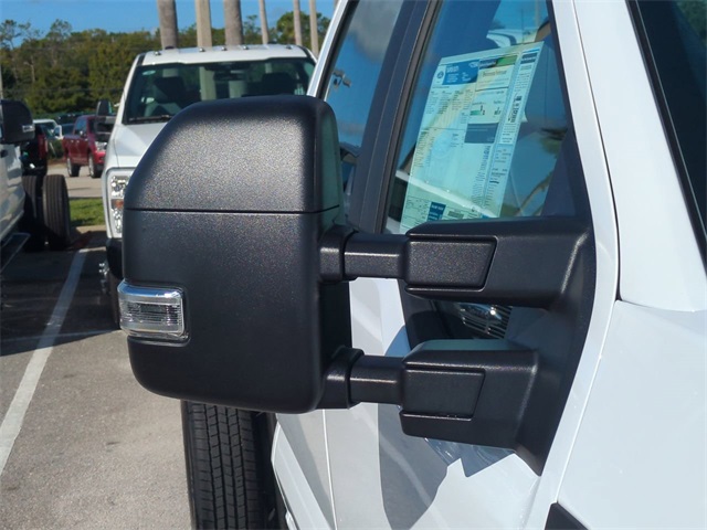 2026 Ford F-350 photo 11