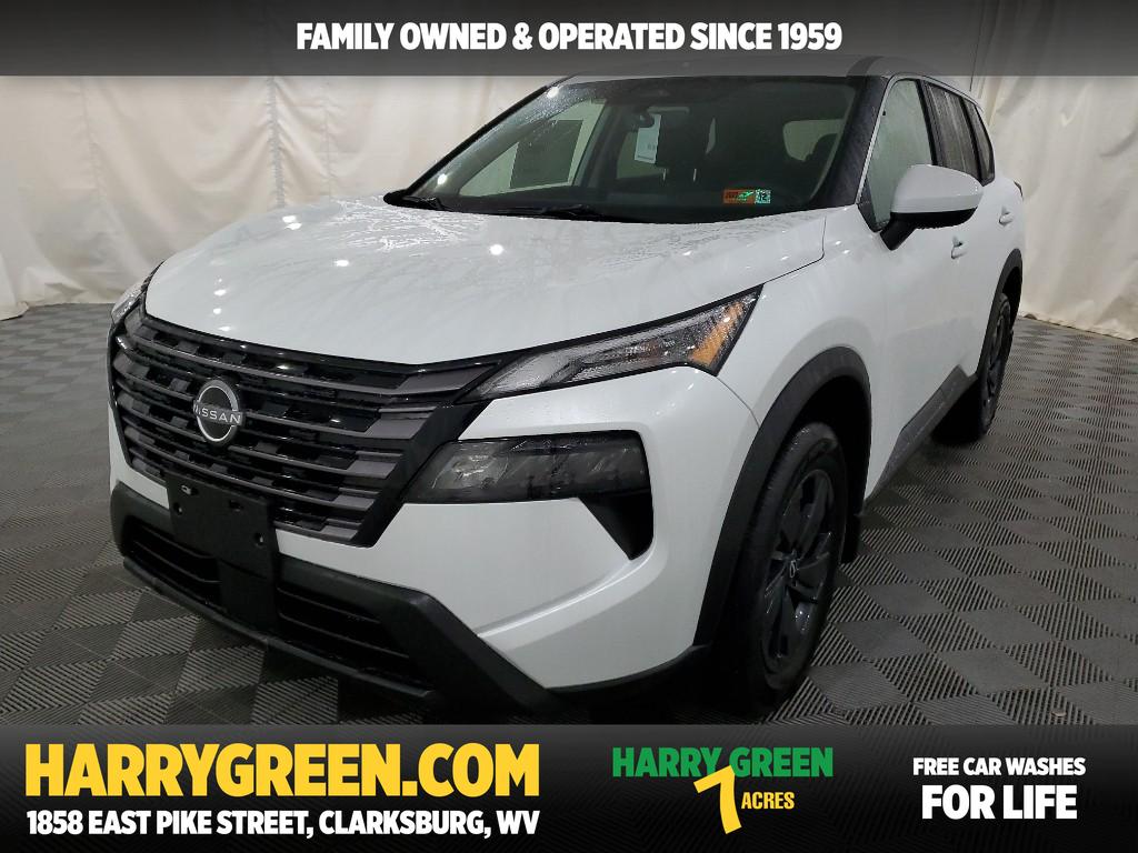 2026 Nissan Rogue SV's photo