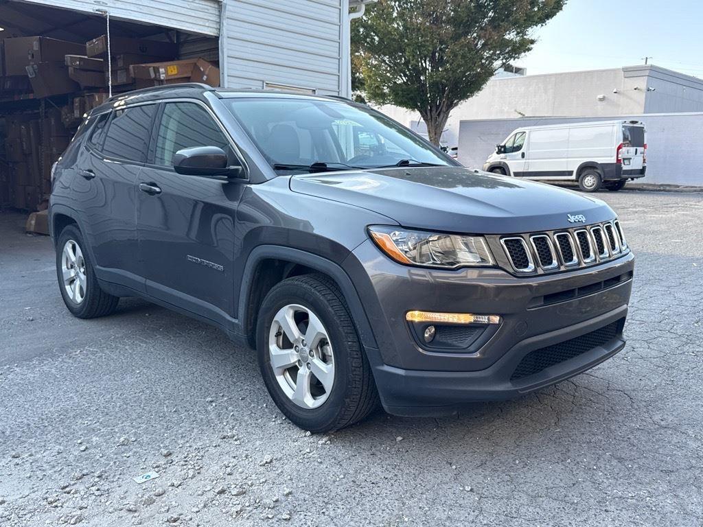 2019 Jeep Compass Latitude photo 3