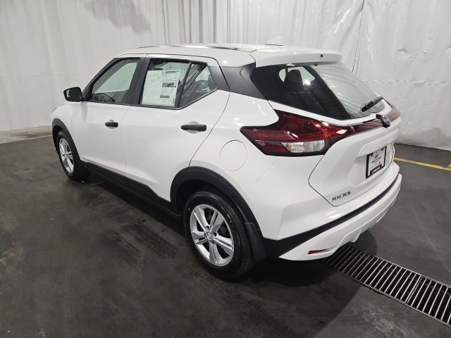 2025 Nissan Kicks Play S photo 4