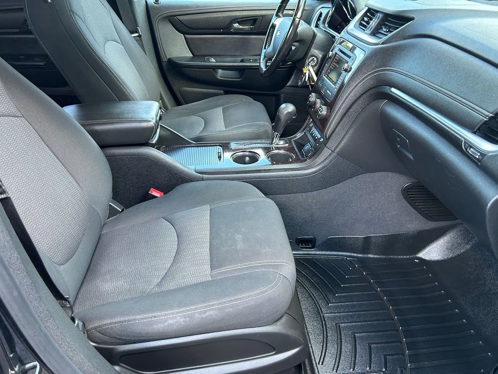 2017 Chevrolet Traverse 1LT photo 22