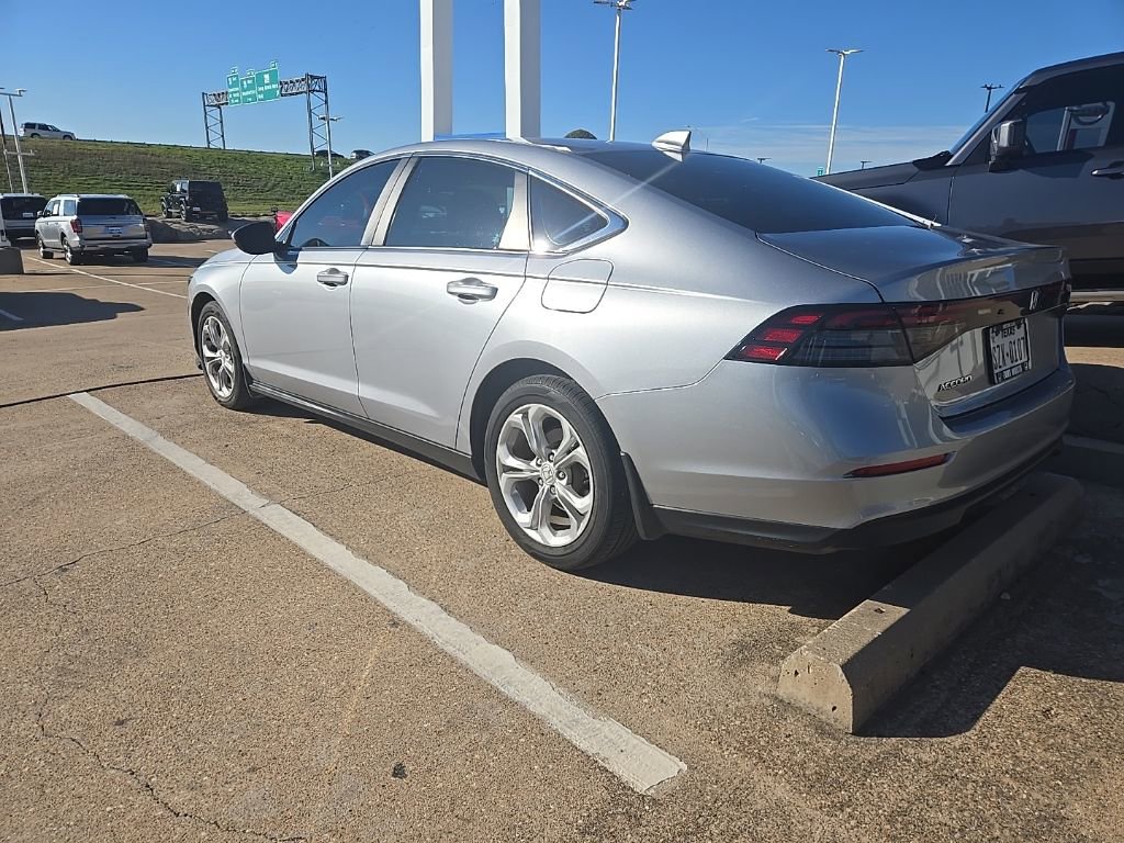 2023 Honda Accord LX photo 3