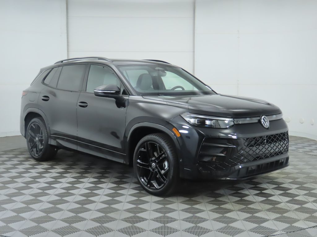 2025 Volkswagen Tiguan SE R-Line Black photo 3