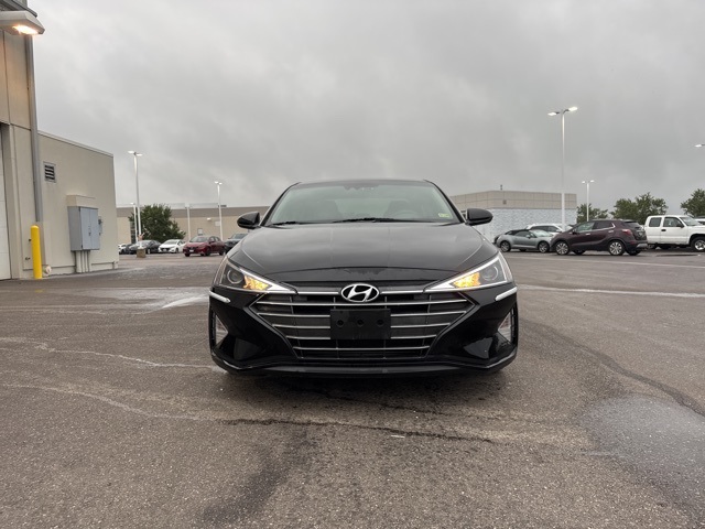 2020 Hyundai Elantra SEL photo 5