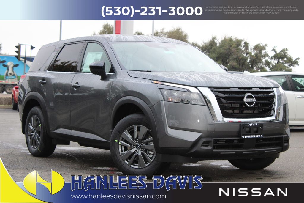2025 Nissan Pathfinder S's photo