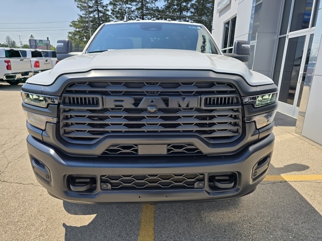 2025 Ram 2500 Tradesman photo 3