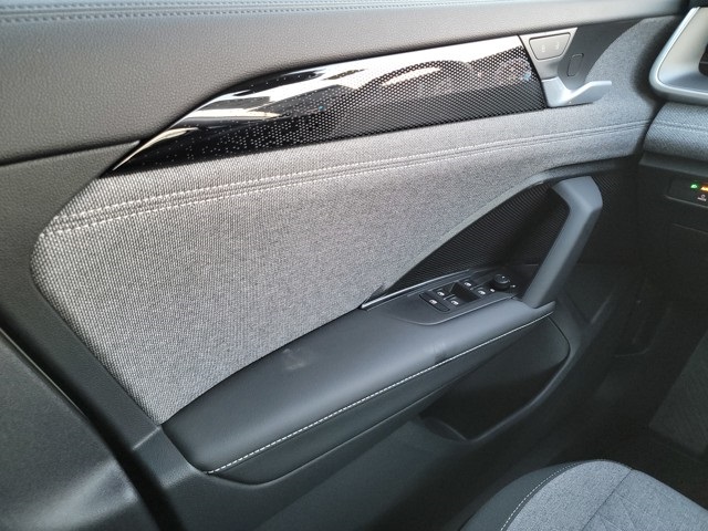 2025 Volkswagen Tiguan S photo 27