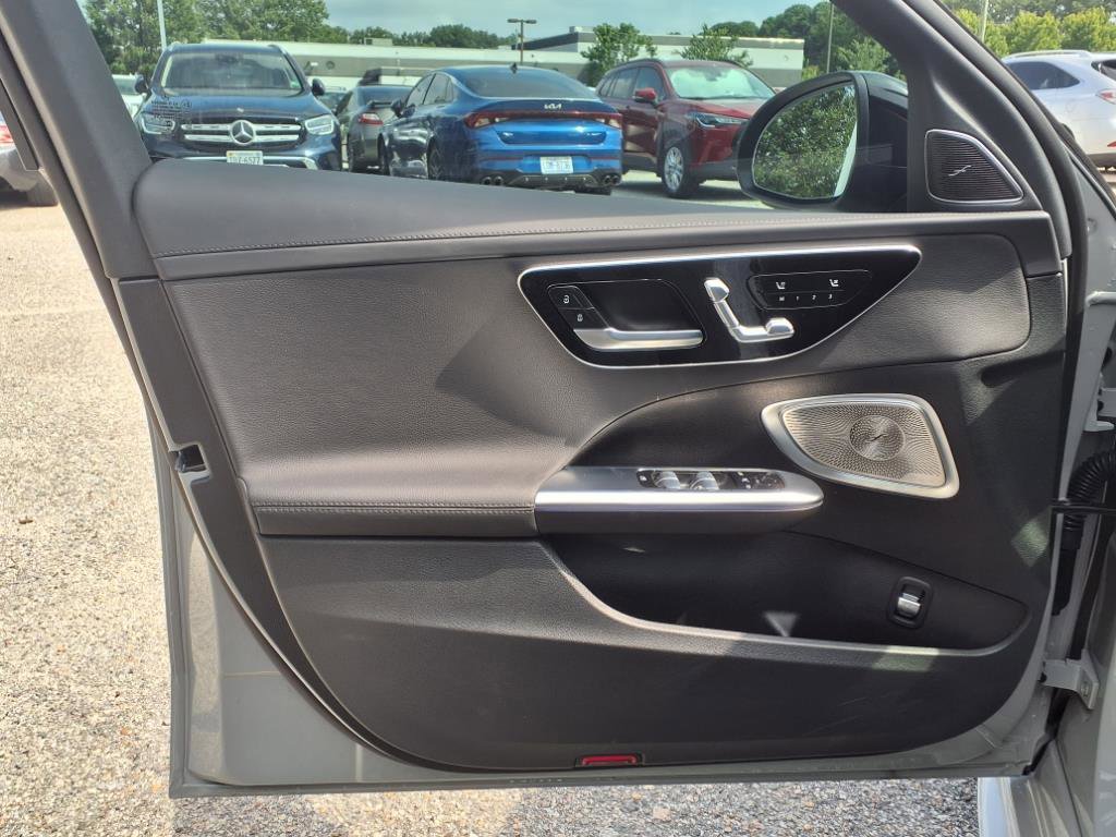 2025 Mercedes Benz C 300 photo 13