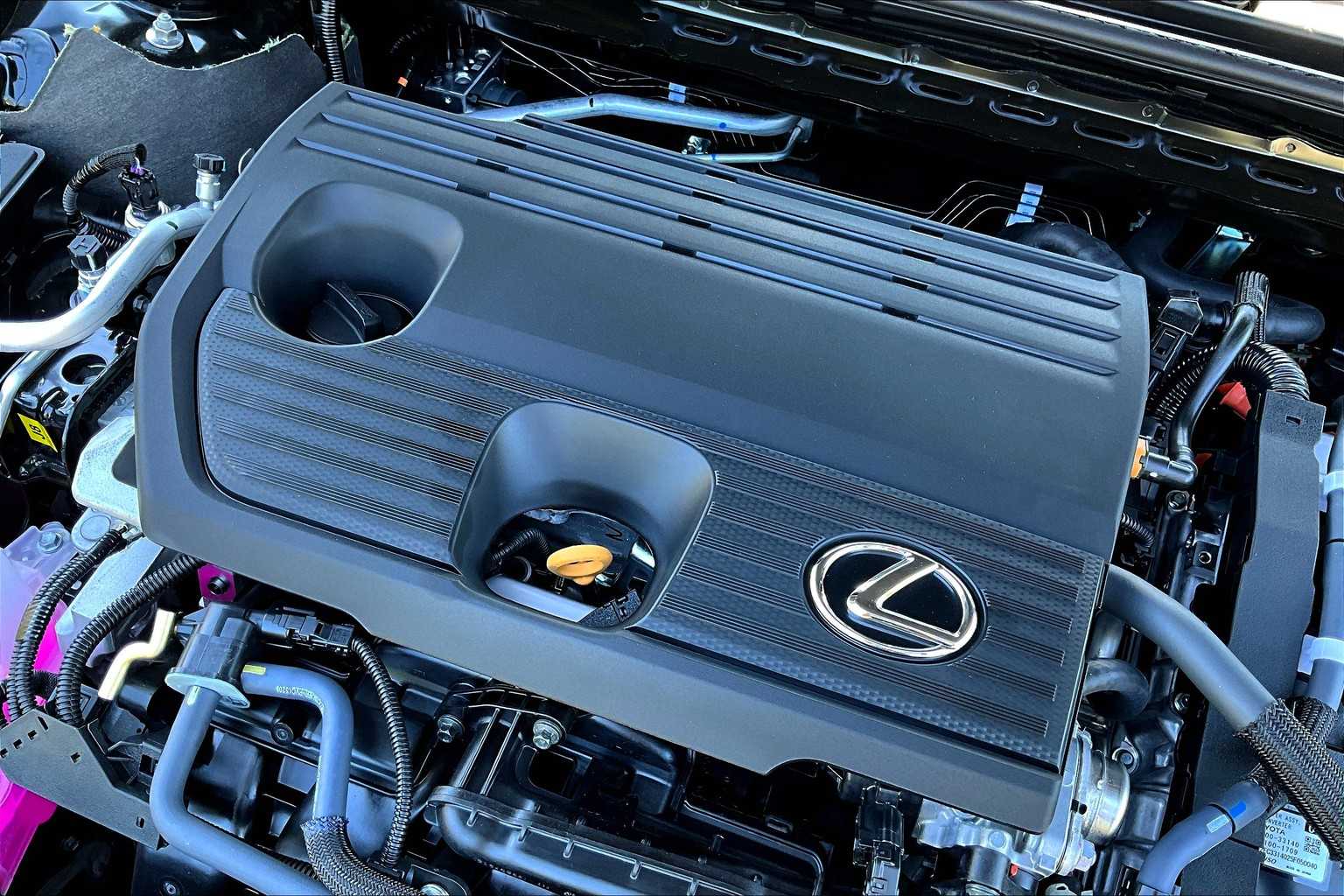 2025 Lexus ES 300h photo 17