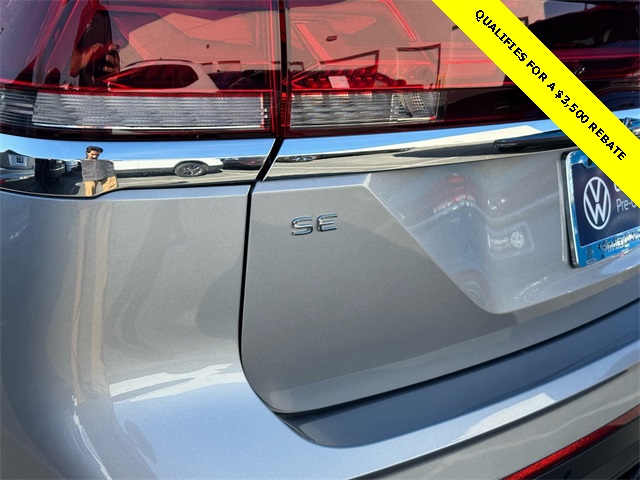 2025 Volkswagen Atlas SE Technology photo 2