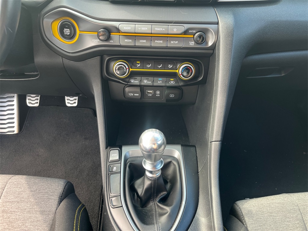 2020 Hyundai Veloster Turbo R-Spec photo 15