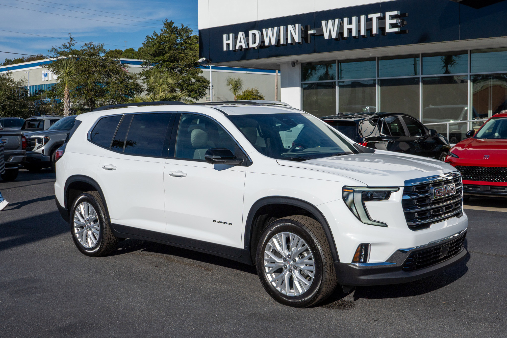 2026 GMC Acadia Elevation's photo