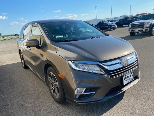 2019 Honda Odyssey Touring photo 2