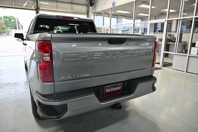2026 Chevrolet Silverado 1500 Custom photo 6