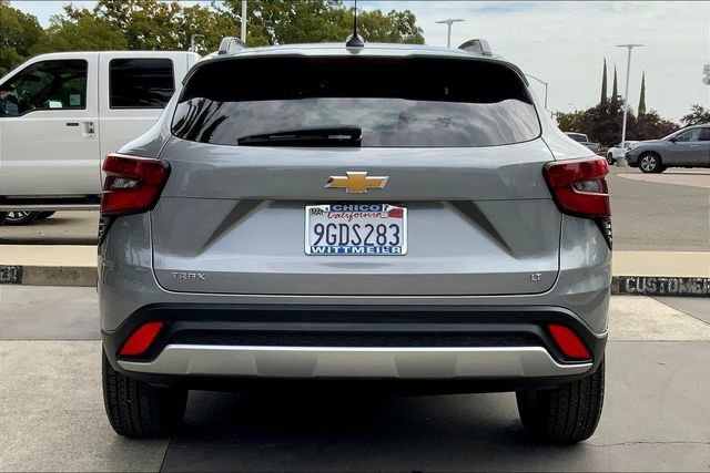 2024 Chevrolet Trax LT photo 4
