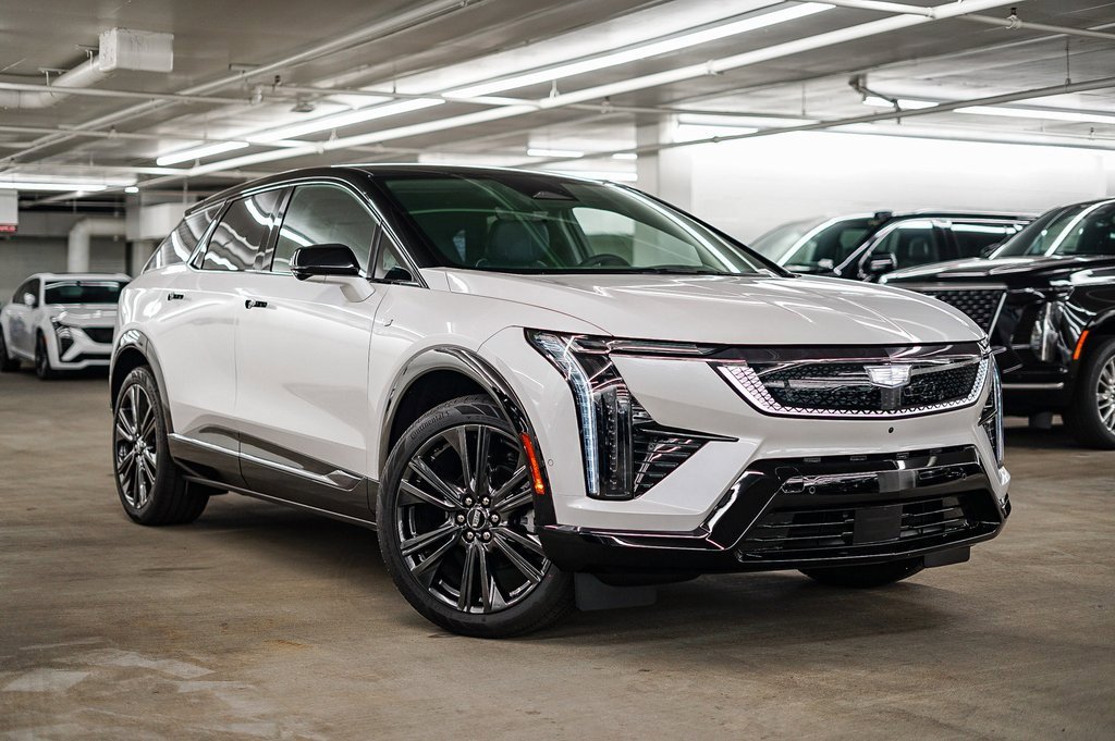 2025 Cadillac OPTIQ Sport 2's photo