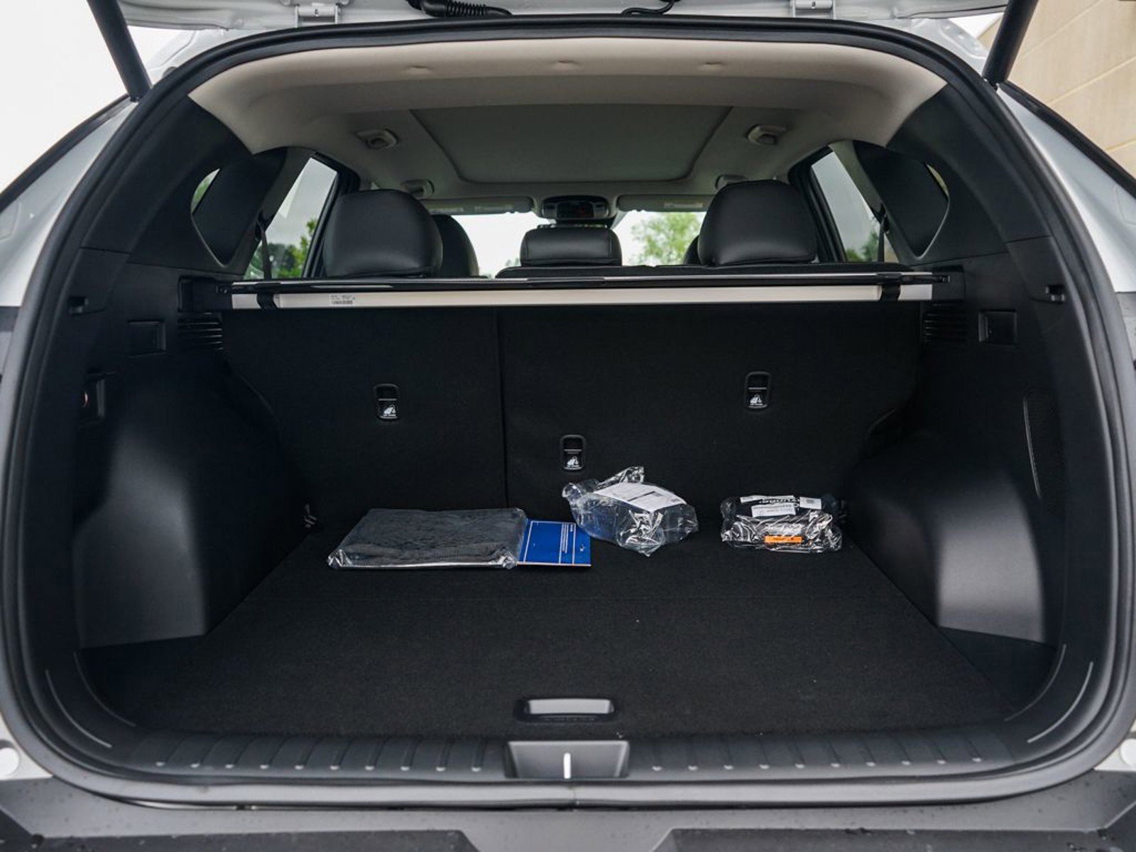 2025 Hyundai Tucson Limited photo 7