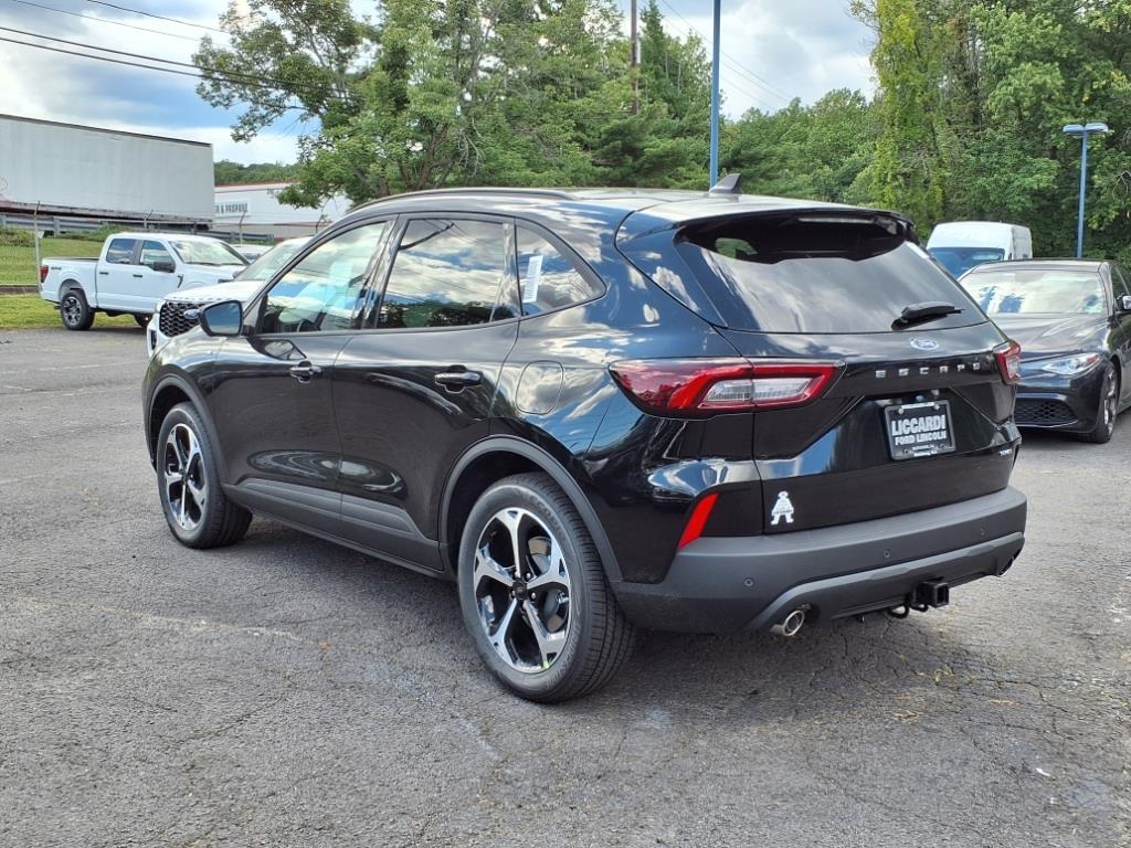 2025 Ford Escape ST-Line Select photo 3