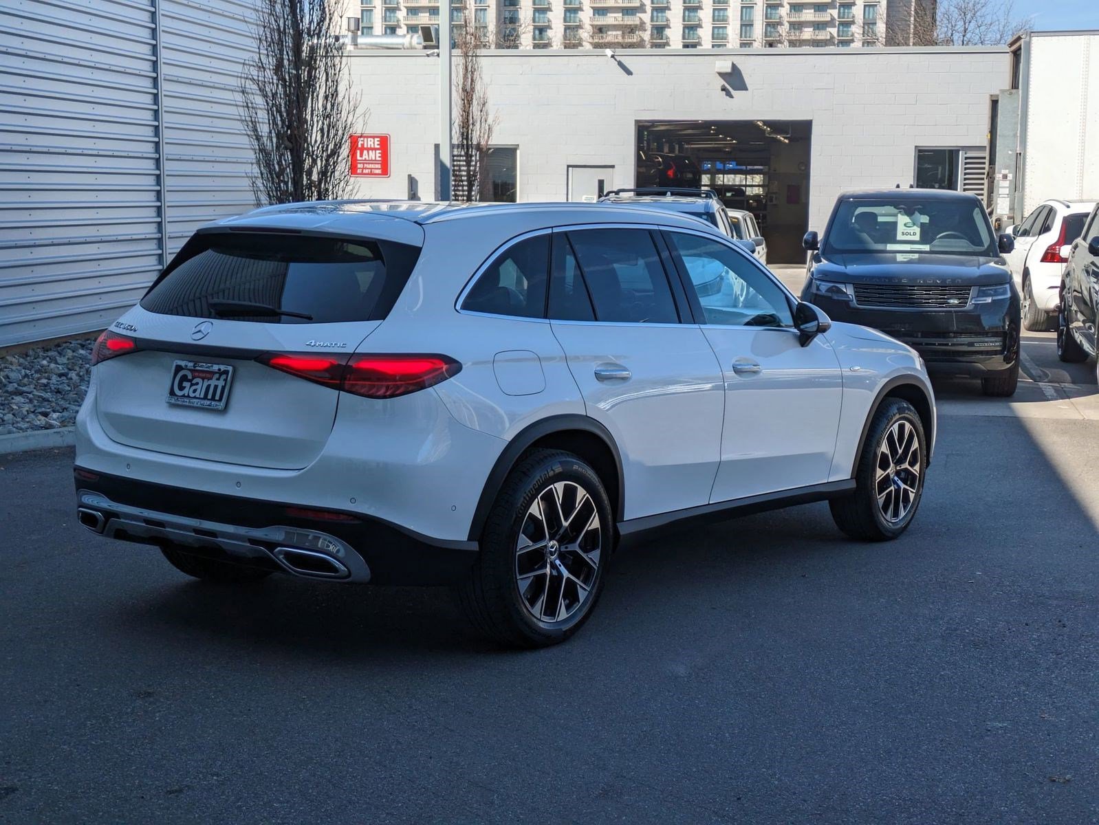 2025 Mercedes Benz GLC 350e 4MATIC photo 3