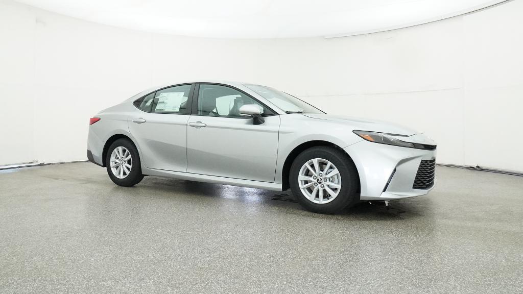 2025 Toyota Camry LE photo 27