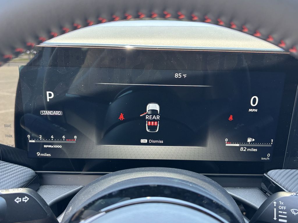 2025 Nissan Kicks SR photo 11