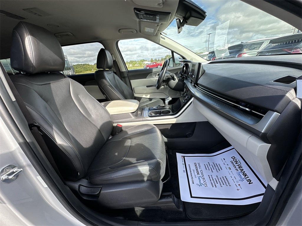 2022 Kia Carnival LXS photo 22