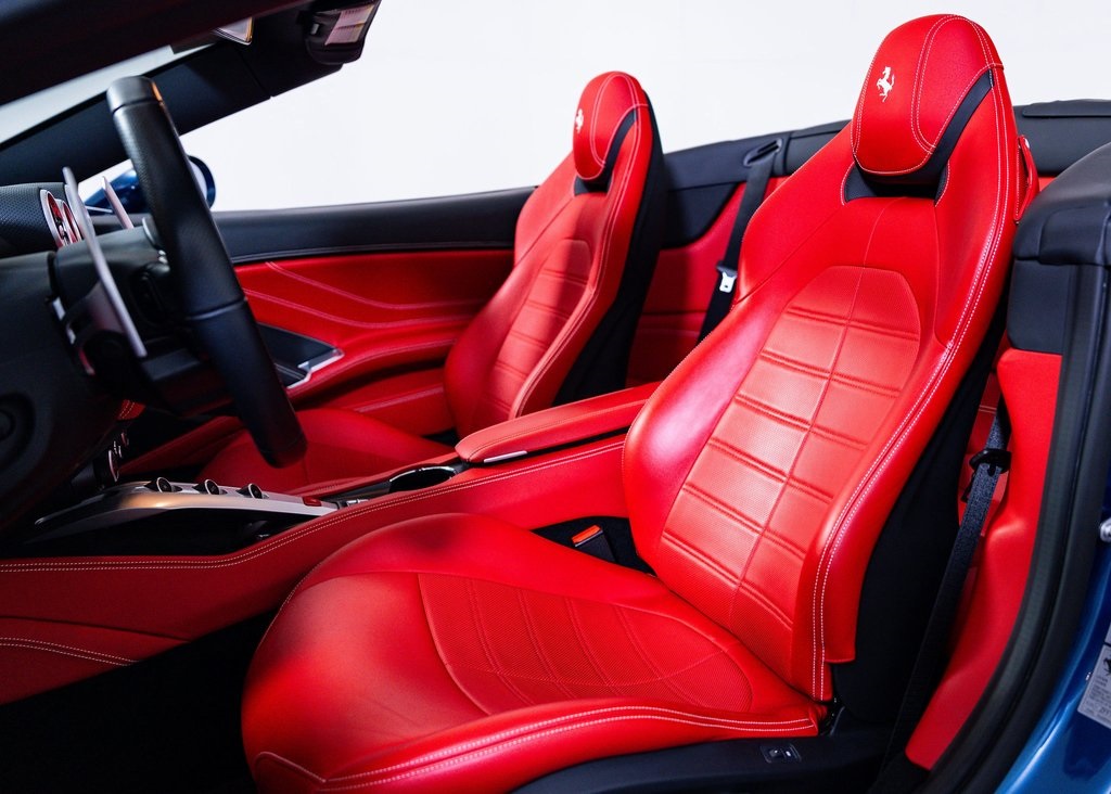 Certified Used 2017 Blu Abu Dhabi Metallic Ferrari T image 26