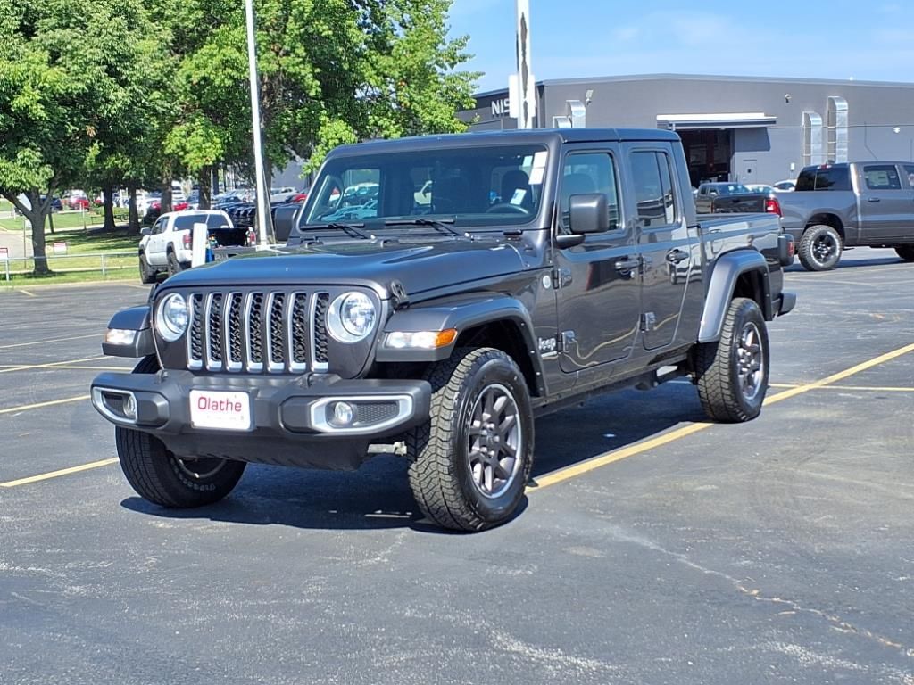 2023 Jeep Gladiator Overland photo 2