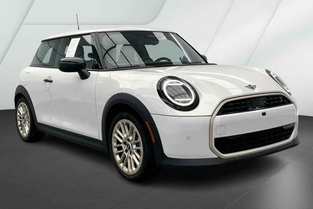 2025 Mini Cooper 2 Door Hardtop S photo 4