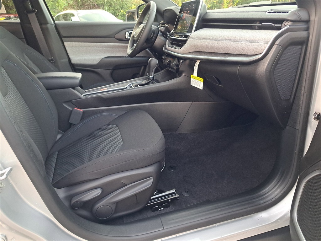 2025 Jeep Compass Sport photo 11
