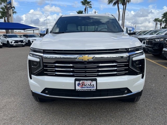 2025 Chevrolet Suburban Premier photo 2