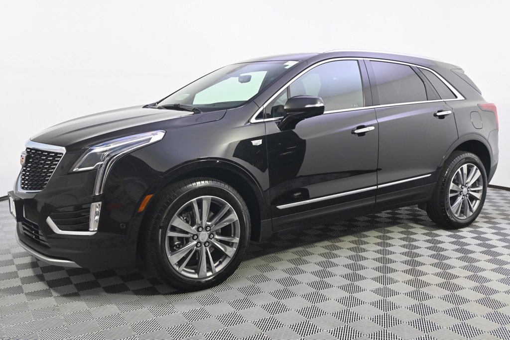 2025 Cadillac XT5 Premium Luxury photo 2