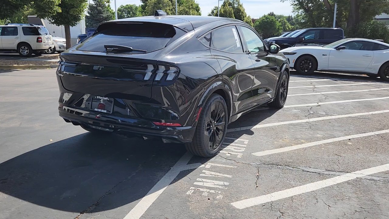 2025 Ford Mustang Mach-E GT photo 7