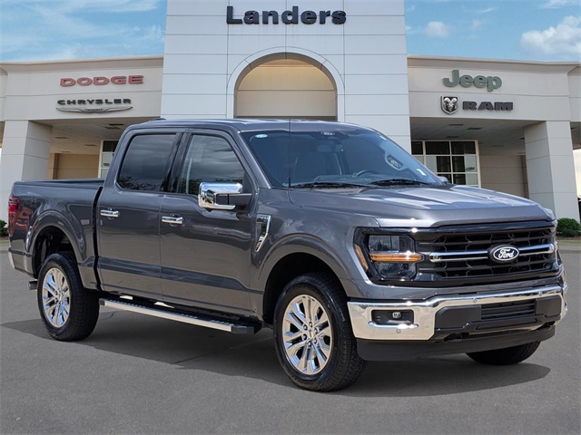 2024 Ford F-150 XLT photo 2
