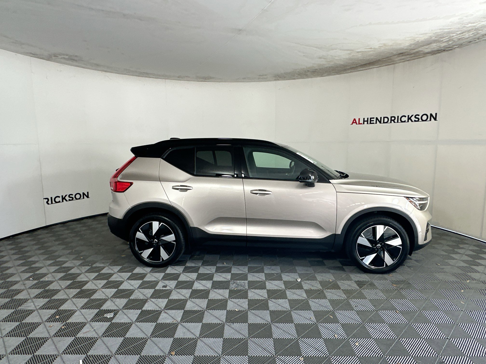 Used 2024 Volvo XC40 Plus with VIN YV4ER3XL8R2253174 for sale in Coconut Creek, FL