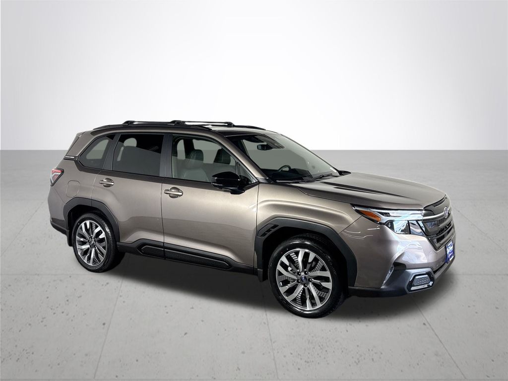 2025 Subaru Forester Touring photo 4