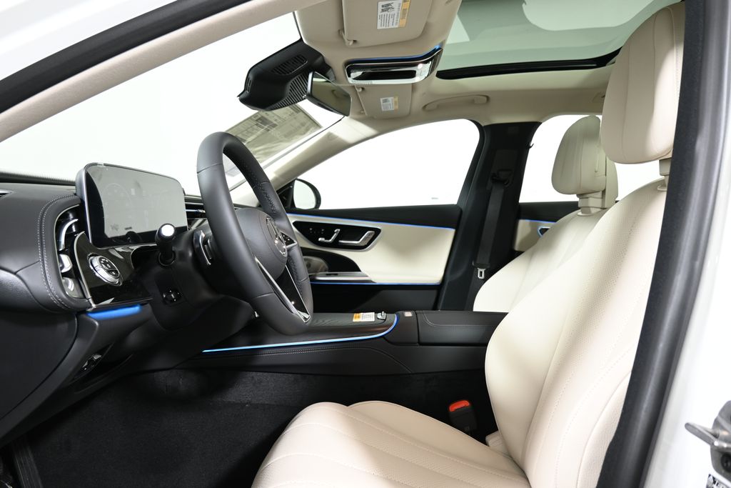 2025 Mercedes Benz E 450 photo 2