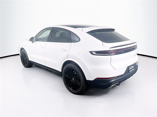 2025 Porsche Cayenne Coupe photo 3