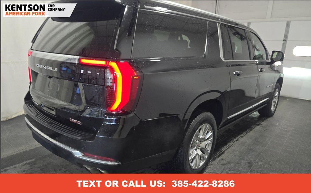 2025 Gmc Yukon XL Denali photo 2