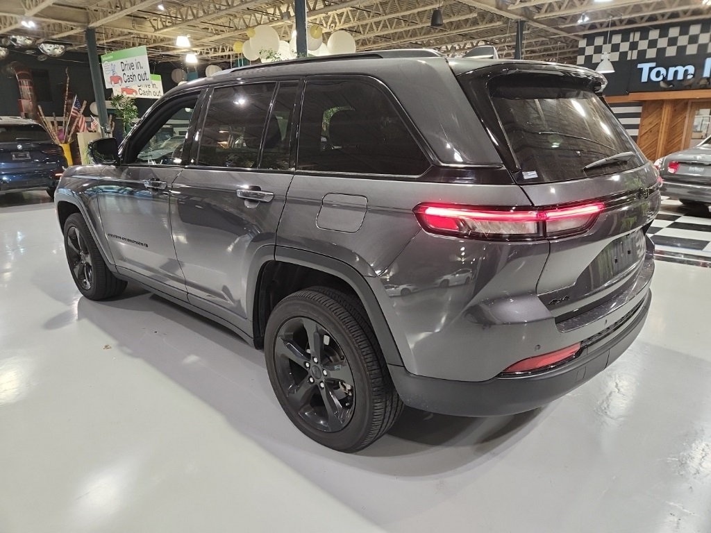 2023 Jeep Grand Cherokee Altitude photo 4