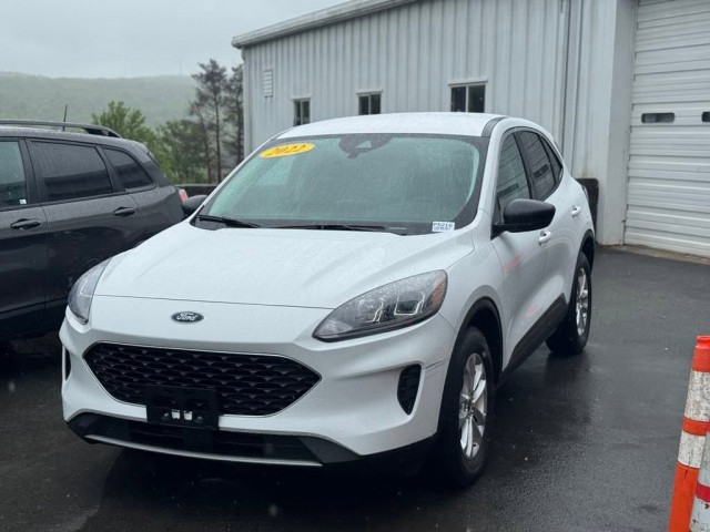 2022 Ford Escape SE's photo