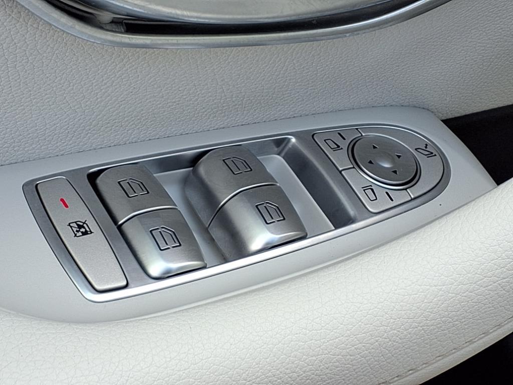 2023 Mercedes Benz E 350 photo 6