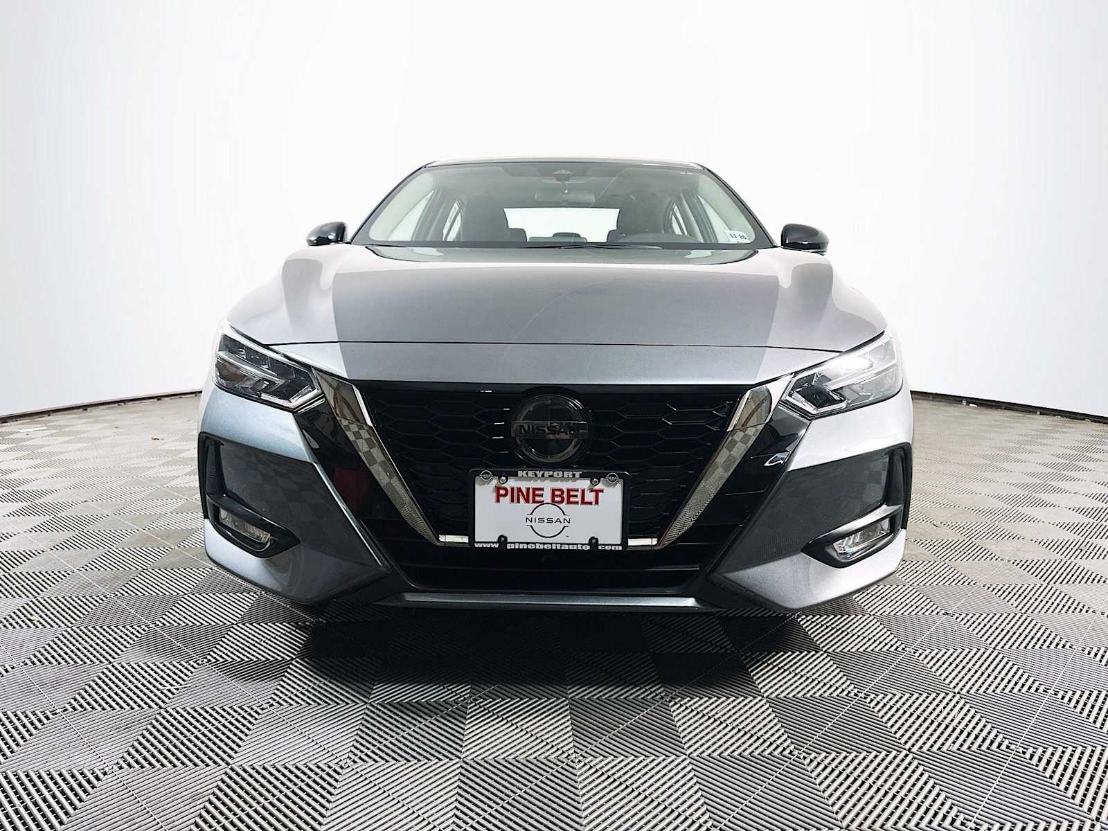 2021 Nissan Sentra SR photo 2